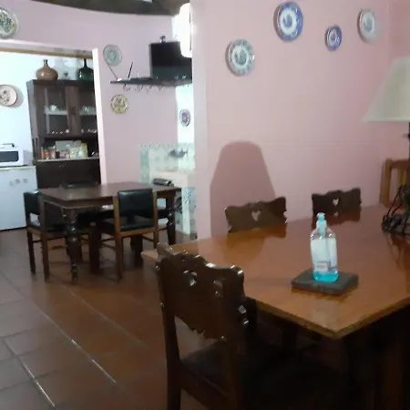 Amazing Farm House Near Vi B Bed and breakfast Tomar