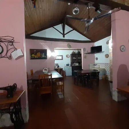 Amazing Farm House Near Vi B
