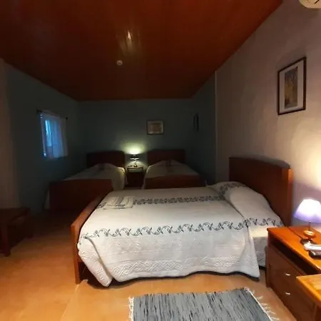 Bed and breakfast Amazing Farm House Near Vi B