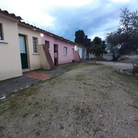 Amazing Farm House Near Vi B *