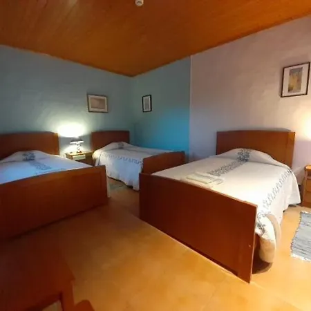 Amazing Farm House Near Vi B Bed and breakfast Tomar