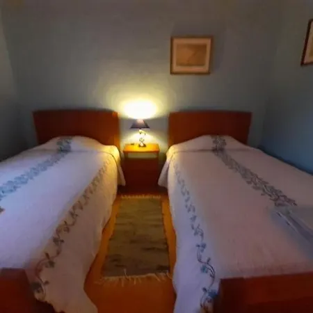 Amazing Farm House Near Vi B Bed and breakfast Tomar